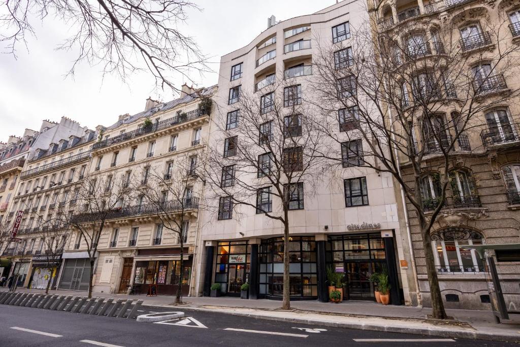 Citadines République 3*