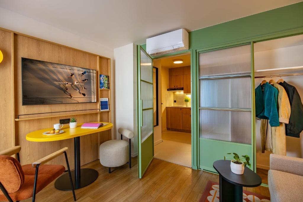 Citadines République Aparthotel 3*