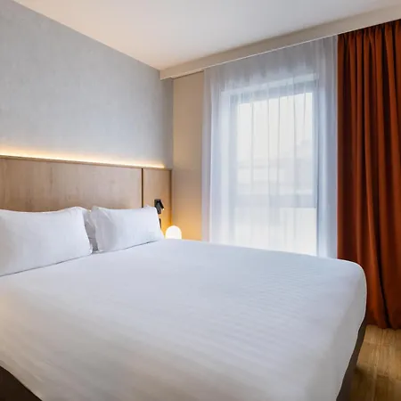 Citadines République 3* Parigi