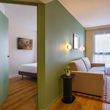 Aparthotel Citadines Republique 3*