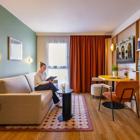 Aparthotel Citadines Republique 3*