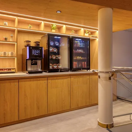 Citadines Republique Aparthotel Paris