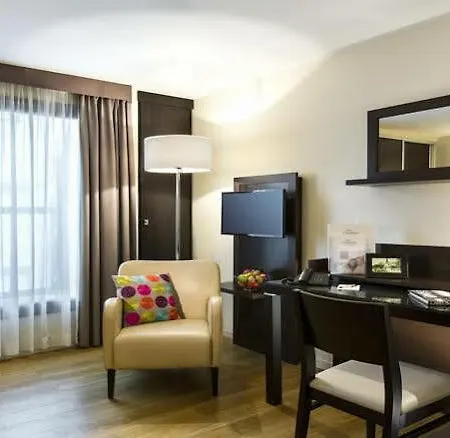 Citadines République 3*