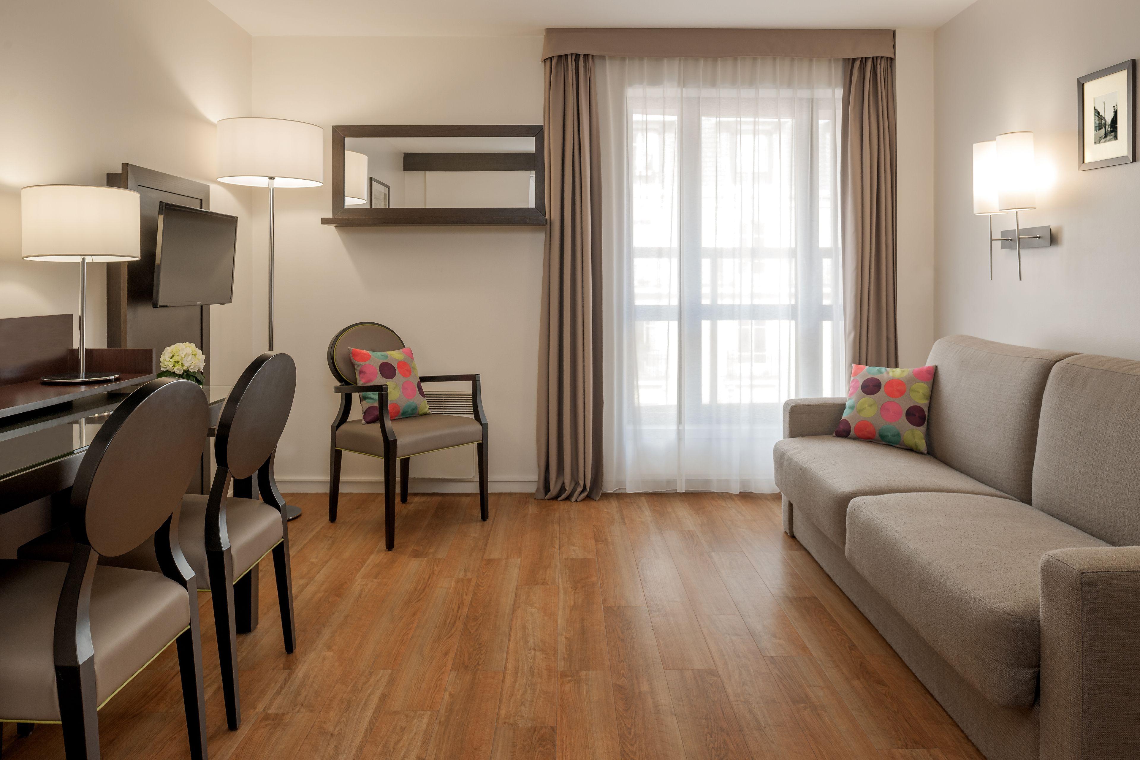 Aparthotel Citadines République Parigi