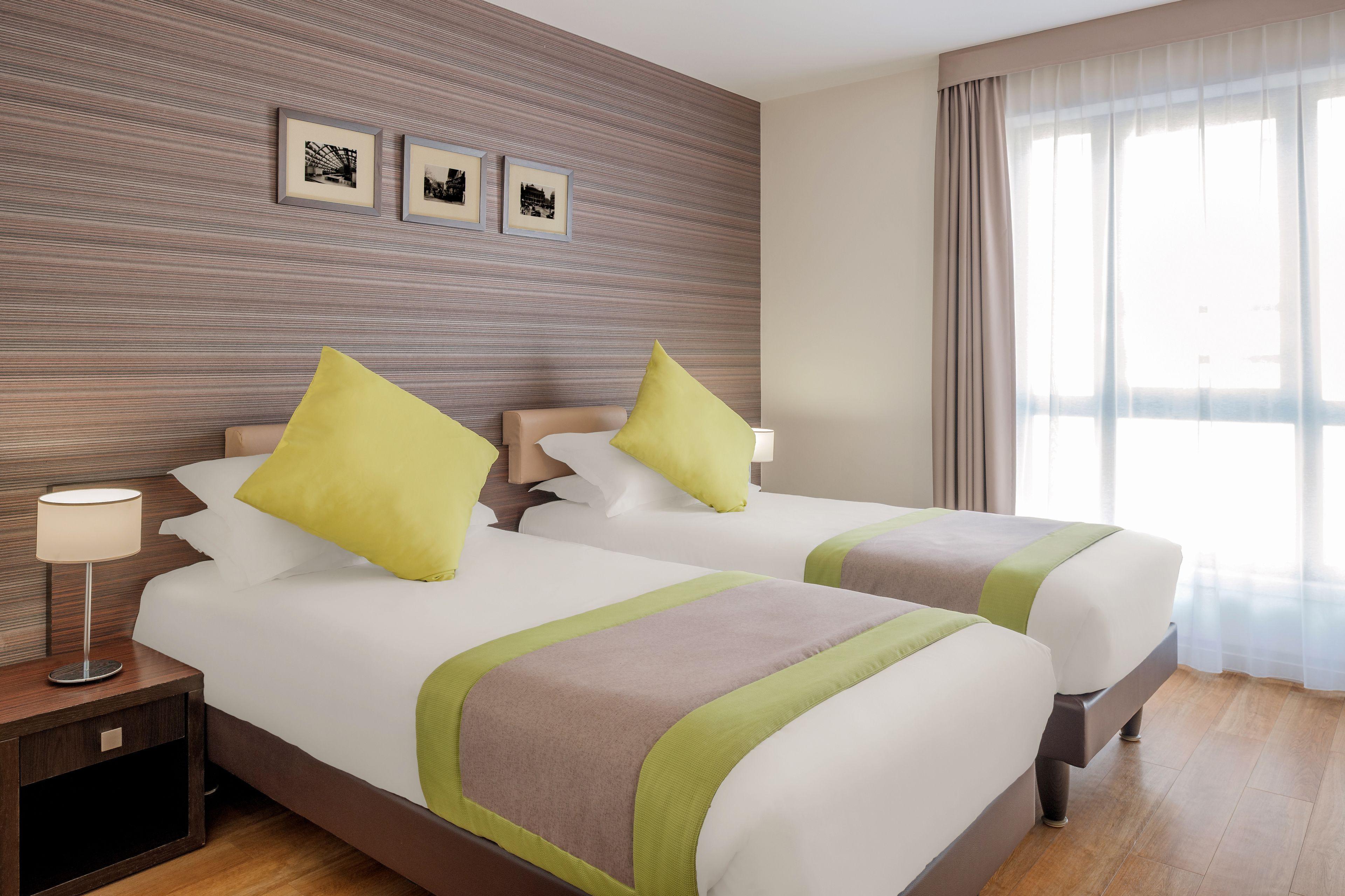 Aparthotel Citadines République 3*